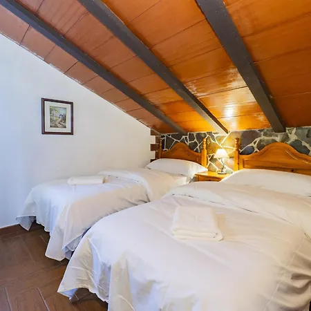 Cubo's Cerezos Holiday home *